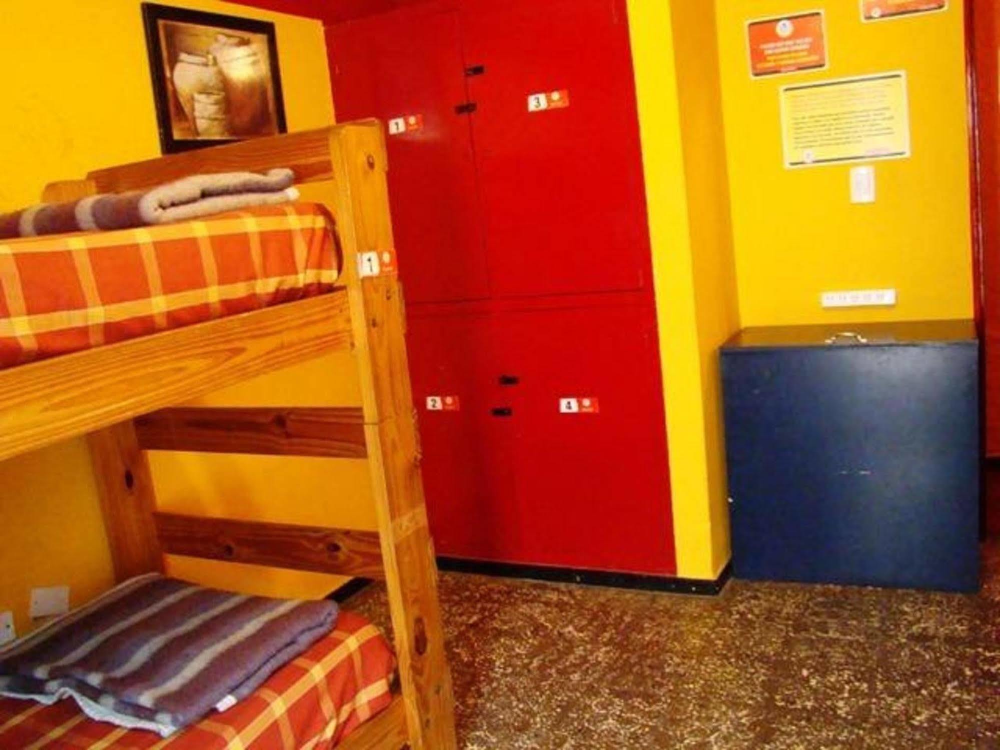 Hostel Internacional Mendoza Exterior foto